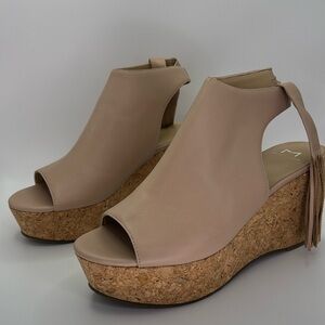 Marc Fisher Tan Wedges Size:9